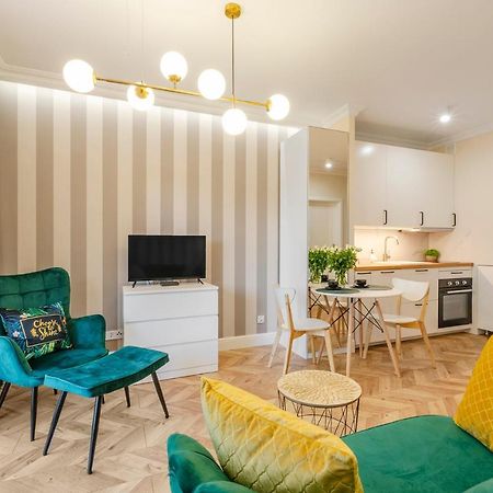 Sky Home- Green Apartament -Manufaktura, Bezplatny Parking, Klimatyzacja, Dostep Na Kod Łódź Exterior foto